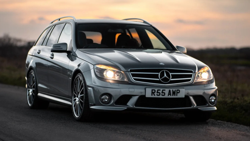Mercedes-Benz C 63 AMG için Yüksek Devir V8 Motor, Karbon-Kompozit Fren ve Şasi Elektroniği Arıza Kılavuzu